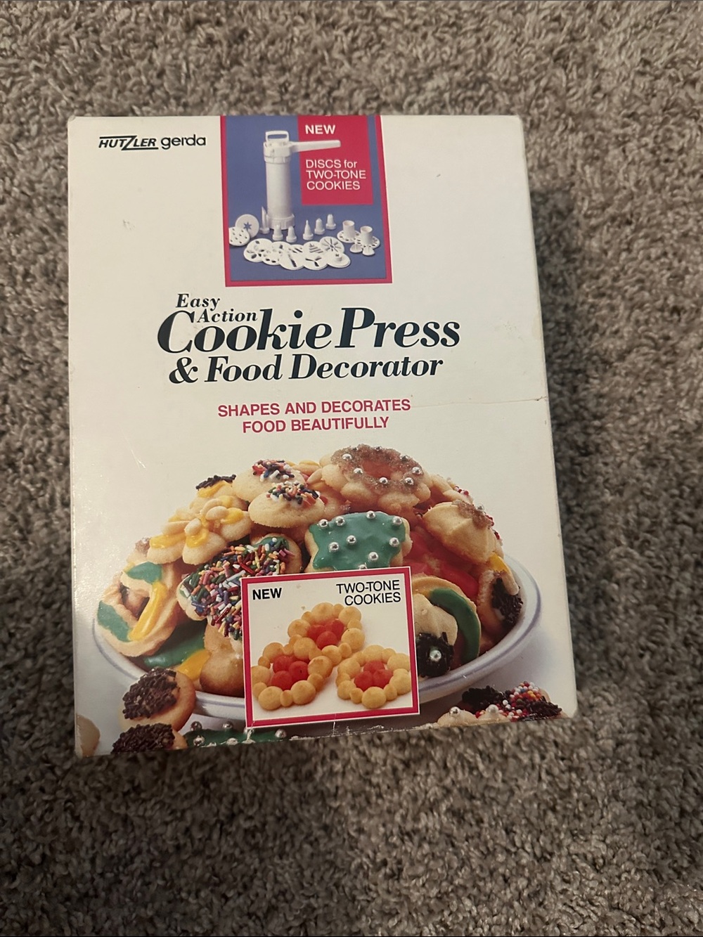 Vintage ! Easy Action Cookie Press & Food Decorator - White